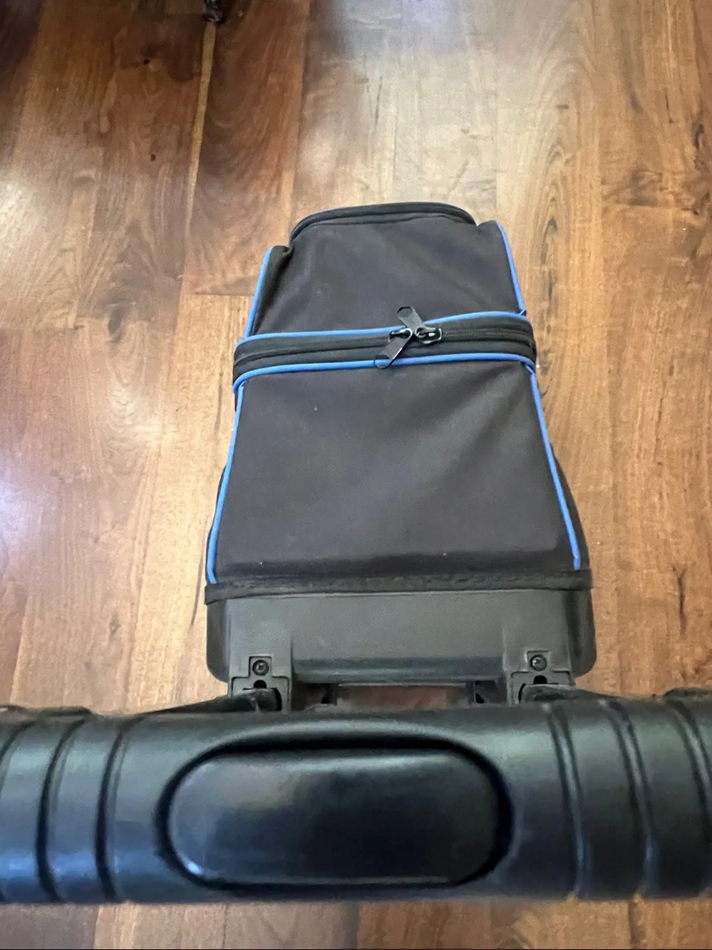 Elite Rolling Bowling Ball & Shoe Bag Royal Blue